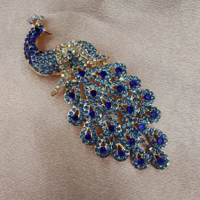 Hotsale Beautiful Sapphire Blue Crystal Rhinestone Peacock Brooch Jewelry Pin Accessories Animal Brooch