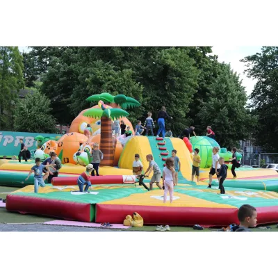 Jungle Animal Theme Giant Inflatable Playground Kids Inflatable Fun Park Obstacle Mountain for Outdoor Festival Event Rental
