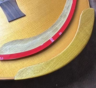 Guitar Hand Rest Golden Lacquered Solid Wood Guitar Hand Rest for protection Dual-sided Soft Rubber Guitar Accessories