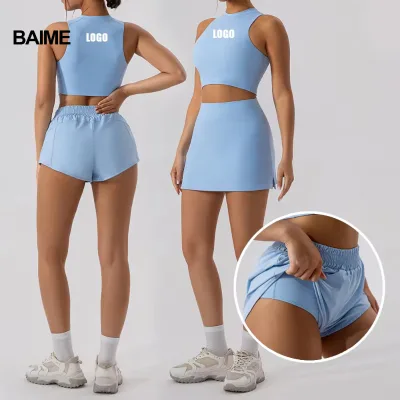 High Quality Durable Women's Yoga Set Breathable Seamless Shorts with Three-Quarter Sleeves Reversible Solid Pattern Wholesale