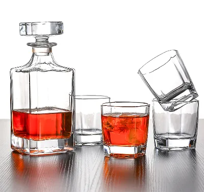 Custom Square Crystal Whisky Glass Kit Bottle Whiskey Wine Decanter Set Whiskey