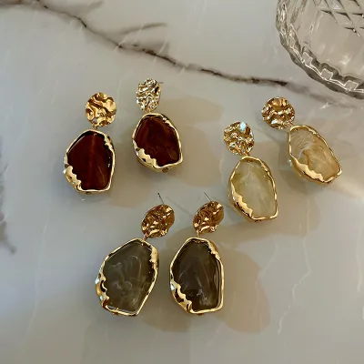 Low Price New Vintage Cool-Toned Personalized Fashion Earrings - Exquisite Luxurious and Elegant Ear Studs with a Sense of Style