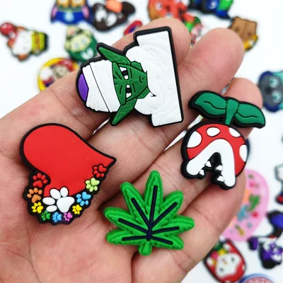 Factory Direct Customizable Weed Shoe Charms Funny DIY Leaf Garden Accessories Products Cartoon Wooden Clogs Charms