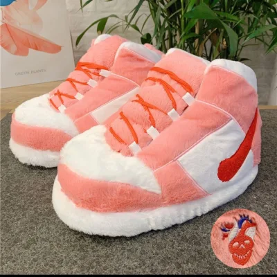 Custom Lined Brand Fluffy Sneaker Slipper Indoor Fashion Warm slippers Outdoor Faux Fur slippers for Women Plush slippers