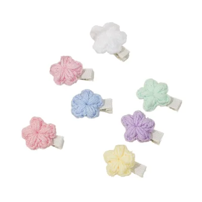 Mini Hand Crochet Baby Hair Clip Soft Wool Fabric Floral Design Fashion Style Small Hair Accessory