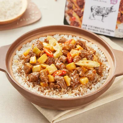 Wholesale Halal-Certified Self-Heating Instant Meal Tender Beef with Bamboo Shoots Rice Prefabricated Family Dinners Takeout