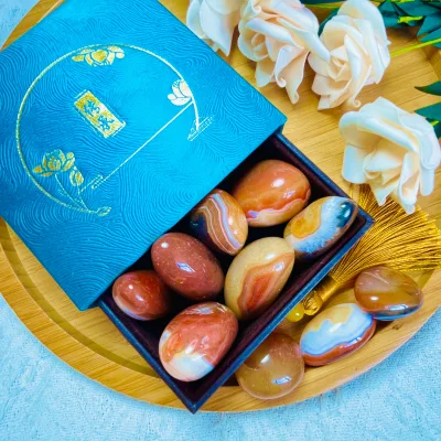 Wholesale Natural Crystal Crafts Polished Stones Carnelian Tumbled Stone Palm for Sale