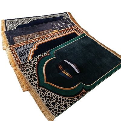 Luxury Foam Muslim Prayer Rug Travel Gift Ready for Ramadan Muslim Prayer Rug with Tasbih Prayer Beads