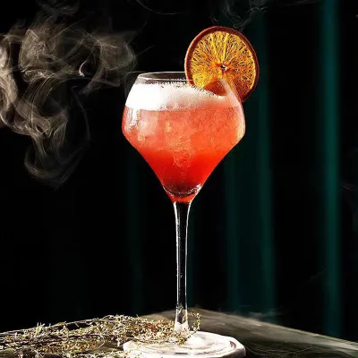Hot Sale Custom Martini Cocktail Glass Cone Red Wine Glass Goblet for Party Hotel Restaurant
