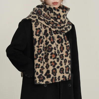 2025 New Luxury Women's Winter Leopard Print Scarf High-Grade Imitation Cashmere Thickened Warm Large Shawl Korean-Style Summer