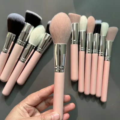 Soft pink Wooden Handle Synthetic Hair High Quality Unique Makeup Brushes China Goods Wholesale Professional Pour La Fondation