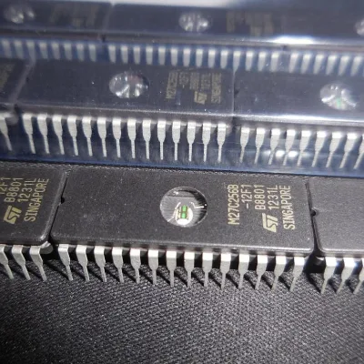 M27C256B-12F1 256 Kbit UV EPROM and OTP EPROM  electronic ic chips