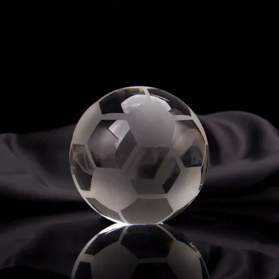 Honor of Crystal 60mm 80mm 3D Carved Crystal Football Ball Sports Soccer Glass Polished Ball for Souvenir Gifts