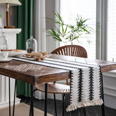 Festival Cotton Linen Table Runners for Parties Macrame Table Flag with Tassel Importers Table Runner for Dining Table