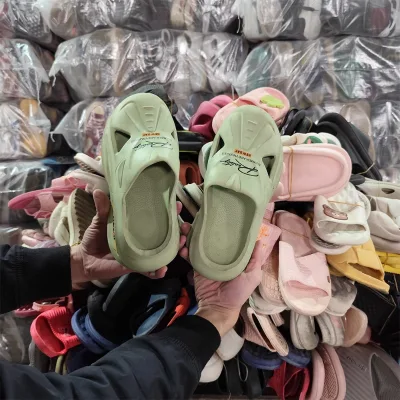 Wholesale Second-Hand Clogs Hole Shoes Slippers