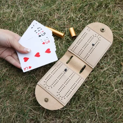 Foldable PU Leather Mini Cribbage Board with Pegs Portable Travel Game Scoreboard Compact Cribbage Board for Outdoor Party Games