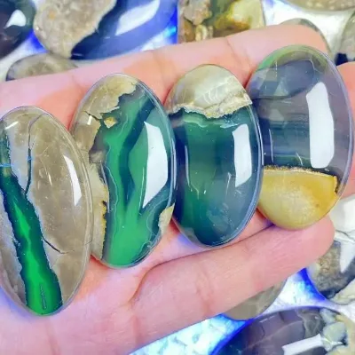 High Quality Volcanos Agate Tumbled Stone  Polished Natural Volcanos Agate  Crystal  Round and Oval Shape Palm Stone