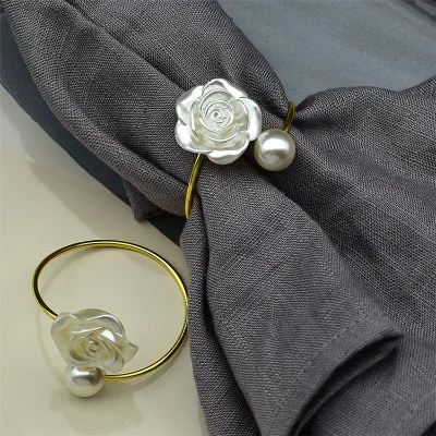 Creative Rose Round Pearl Napkin Ring Wedding Table Decoration Ornament Fancy Napkin Ring Holder for Christmas Home Hotel