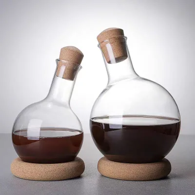 1000ml /2000ml Modern Luxury Hand-Blown Durable Borosilicate Glass Wine Decanter Beverages Carafe with Cork Lid and Base