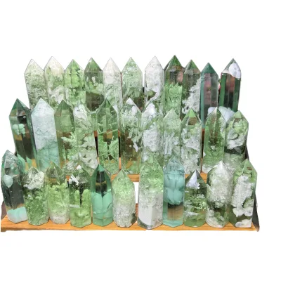 Wholesale High Quality Polished Glass Crafts Hand Carving Snowflake Glass Points with Mascot Theme for Home Wedding Decoration