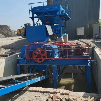 Manufacturer Direct Double Toothed Roll Crusher Waste Recycling Mini Machine for Construction Debris Steel Slag Clay