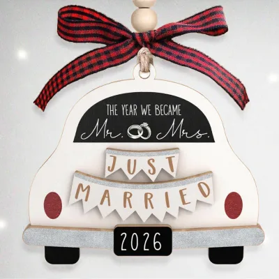 Wood Animal Shape Carved & Painted Hanging Wedding Ornament for Newlywed Couples Bride Future Mr and Mrs-2026 Christmas Gift