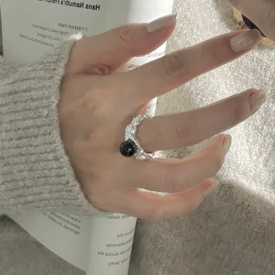 S925 Sterling Silver Irregular Pleated Texture Ring, Niche and Personalized Design, Black Agate Dining Ring