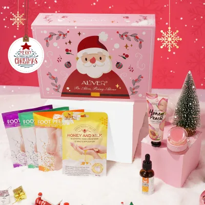 Winter Nourishing Moisturizing Skincare Christmas Gift Set with 4pcs Foot Spa Mask Hand Cream Lip Balm and Serum