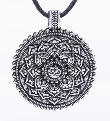 Vintage Silver Sport Religious Spiritual Chakra Yoga Pendant Necklace with Alloy Box Chain Gift Unisex