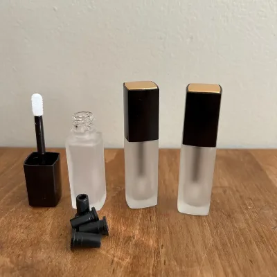 Custom glass lipgloss bottles luxury glass lipgloss bottle cosmetic glass lipgloss bottles with boxesle