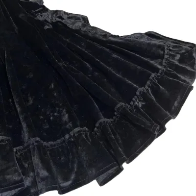 The Latest Black Blanket Feature a Satin-like Smoothness and Suppleness