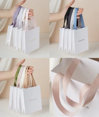 Customized High-end Luxury Eco-Friendly Kraft Paper Jewelry Shopping Bag with Gold Stamping Logo