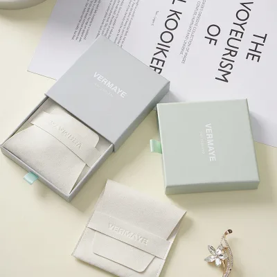 A1 Elegant Pastel Color Rigid Paper Drawer Box Embossed Velvet Dust Bag Delicate Pendant Display Holder Wholesale