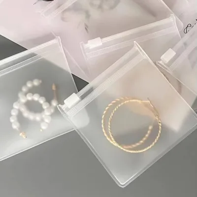 Customized Frosted/Custom Color Transparent PVC Jewelry & Cosmetic Storage Bag with Zipper and Custom Logo