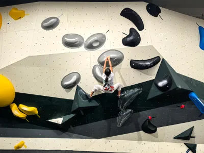 Comfortable Practice Rock Wall, Scientific Hold Arrangement for All Users