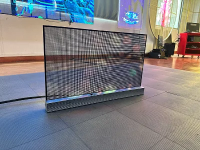 Silent Operation Indoor Transparent Hologram LED Wall LED Anti-Moire Display Screen for Digital Art Gallery