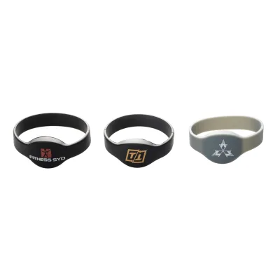 High Quality Customizable Silicone Wristband with Logo Waterproof RFID NFC 8-Chip 13.56MHz Bracelet Event Promotion Gift