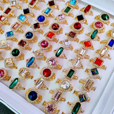 Wholesale Luxury Shining Engagement Rings for Women Exaggerated Glass Crystal Zircon Jewelry Ring Gold Plated Index Finger Ring