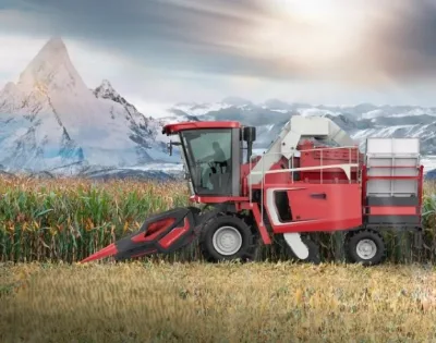 XC430-4 4-Row High Productivity Corn Harvester with 140HP Engine and Bearing for Small Farms