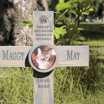 Memorial Cross with Pet Name Personalized Wood Burial Grave Marker for Cats Reptiles Animal Family Pets