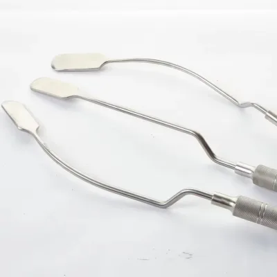 Manual Chest Retractor Breast Augmentation Dissector Instrument Set with Shovel Frame Sickle Oval-shaped Tips for Hospital Use