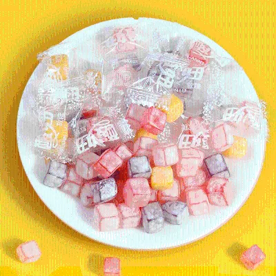 AGOLYN Multi Colored Sour Skin Cube Gummy Candy Fruity Sour Dual Texture Snack Candy Individual Wrap Bag OEM Private Label