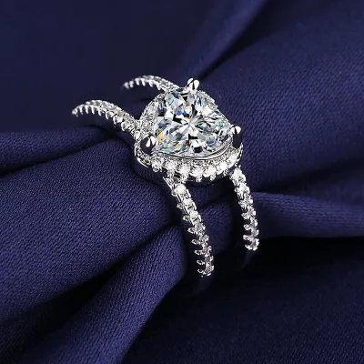 Silver Plated Clear CZ Crystal Heart Wedding Ring Sparkling Love Diamond Finger Ring for Engagement for Valentine's Day