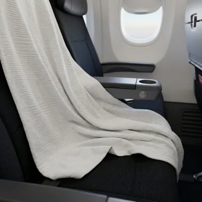 Hot Sale Reusable Portable Airplane Blanket Foldable Travel Flight Blanket Soft Warm Blanket for Aircraft