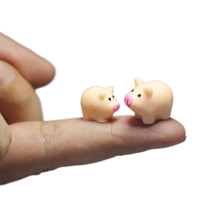 Super Mini Pig Family Model DIY Terrarium Doll House Decor 3D Resin Miniatures for Micro Landscape/Fairy Garden Animal Figures