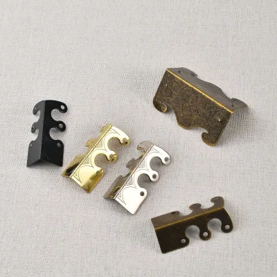 Vintage Lace Trim Iron Adjustable Reusable Corner Guards Decorative Edge Protectors for Album Gift Box