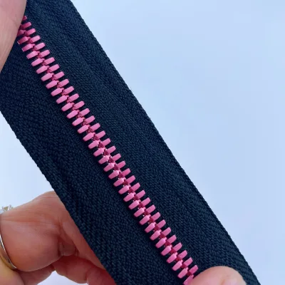 High Quality Customized Open End Brass Metal Zipper for Garment Bags and Shoes 5 Square Teeth Clothing Fabric Tape
