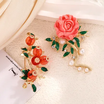 Small Fresh Peony Flower Alloy Brooch with Diamond Vintage Pearl Fashion Pin Collar Anti-Light Clothing Accessories