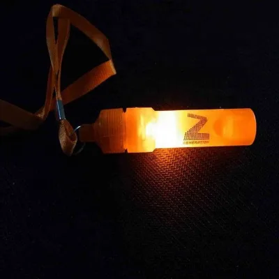 China Toys Light Innovative Gifts Battery Powered Neon Whitsle