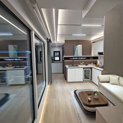 Outdoor Modern Tiny Houses with Bedroom Bathroom Kitchen Living Room Luxury Camper Hotel